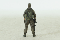 Фигурка Солдат СБУ с опущенной винтовкой, Vilen Model 1:43