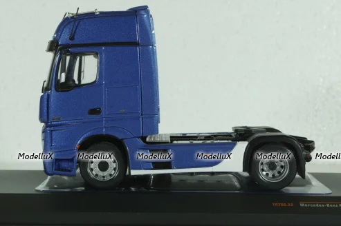 Mercedes Actros MP4 1851 tractor truck 2012, blue, TR206, IXO 1:43