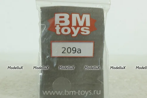 Фигурка Девушка в джинсах,  209а, BM-Toys 1:43