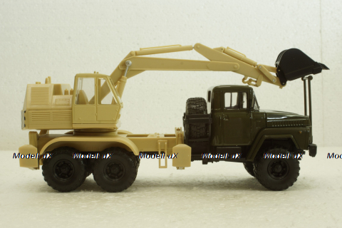 Краз-260 ЭО-4421А Экскаватор, хакі/бежевий, Н745, Наш Автопром 1:43