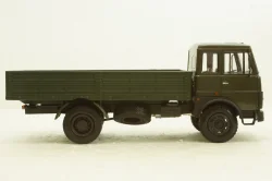Маз-53371 бортовой 1987г, хаки Н208, Наш Автопром 1:43