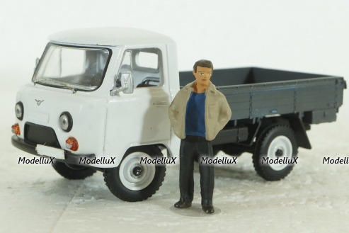 Фигурка Парень в куртке, 119а, BM-Toys 1:43