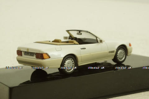Mercedes SL500 R129, 1990 white, CLC195, IXO 1:43