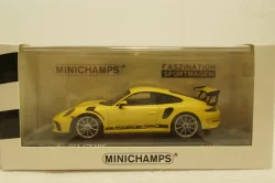 Porsche 911 (991 II) GT2 RS with silver rims 2018 yellow, 413067050, Minichamps 1:43
