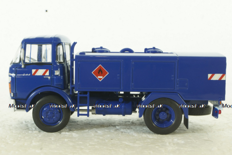 Berliet GAK 5R tanker Truck Fuel Avitailleur, Berliet Collection, Hachette 1:43