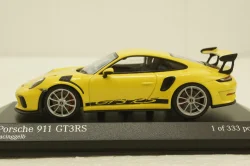 Porsche 911 (991 II) GT2 RS with silver rims 2018 yellow, 413067050, Minichamps 1:43