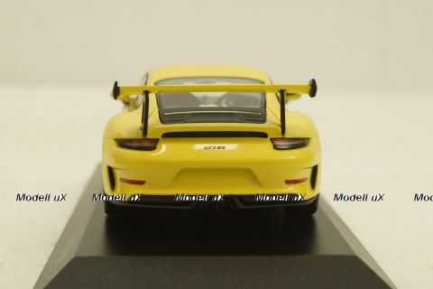 Porsche 911 (991 II) GT2 RS with silver rims 2018 yellow, 413067050, Minichamps 1:43