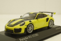 Porsche 911 (991/2) GT2 RS with silver rims 2018 lightgreen, 413067281, Minichamps 1:43
