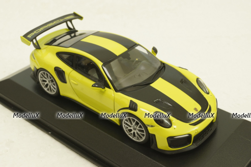Porsche 911 (991/2) GT2 RS with silver rims 2018 lightgreen, 413067281, Minichamps 1:43