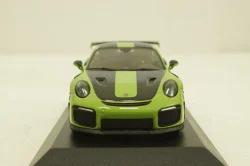 Porsche 911 (991 II) GT2 RS with gold rims 2018 green, 413067283, Minichamps 1:43