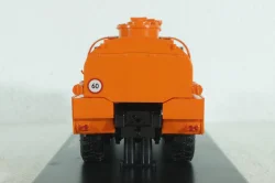 Краз-255 АЦ-8,5 топливозаправщик, хаки-оранжевый, SSM1178, SSM 1:43