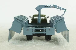 М-30 (53) мусоровоз М-30, на шасси Газ-53 (ранний), хаки/синий, Автоистория 1:43