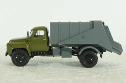 53М мусоровоз бункерного типа на шасси Газ-53 1967, хаки/серый, 103160, Автоистория 1:43