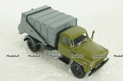 53М мусоровоз бункерного типа на шасси Газ-53 1967, хаки/серый, 103160, Автоистория 1:43