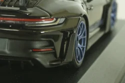 Porsche 911 (992) GT3 RS with Weissach-Package, blue/black rims and black décor, 413062109, Minichamps 1:43  