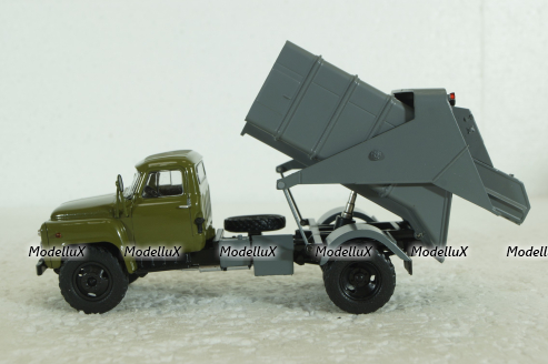 53М мусоровоз бункерного типа на шасси Газ-53 1967, хаки/серый, 103160, Автоистория 1:43