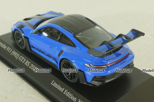 Porsche 911 (992) GT3 RS with Weissach-Package, black/ blue rims and blue décor, 413062122, Minichamps 1:43   