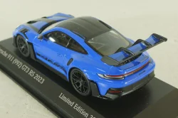 Porsche 911 (992) GT3 RS with Weissach-Package, black/ blue rims and blue décor, 413062122, Minichamps 1:43   