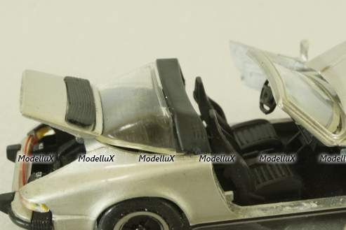 Porsche 911 targa 1975, silver, NZG 1:43 Уценка!