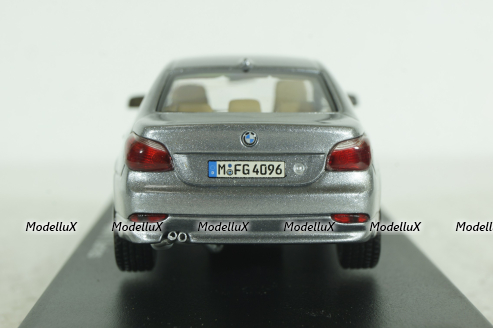 BMW 545i (E60) 2003, silver, 03501S, Kyosho 1:43