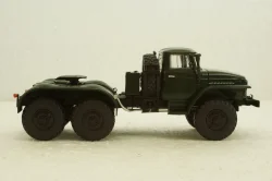Урал-375С-К1 тягач, зелений, АвтоИстория 1:43