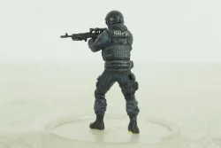 Фигурка Боец подразделение особого назначения КОРД, Vilen Model 1:43