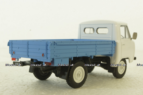 Уаз-452Д, бело/голубой, (Запечатанный) Автолегенды СССР №101, 1:43
