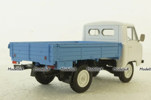 Уаз-452Д, бело/голубой, (Запечатанный) Автолегенды СССР №101, 1:43