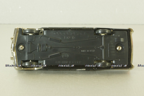 Газ-13 Чайка, черная, Тантал/Радон 1:43