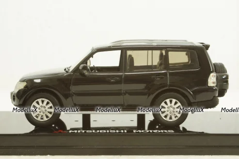 Mitsubishi Pajero 4 2006, black, SunStar 1:43