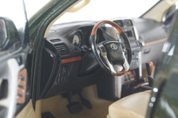 Toyota Land Cruiser Prado 150, 2009 green, Paudi 1:18