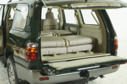 Toyota Land Cruiser 100, 2003 green, Paudi 1:18