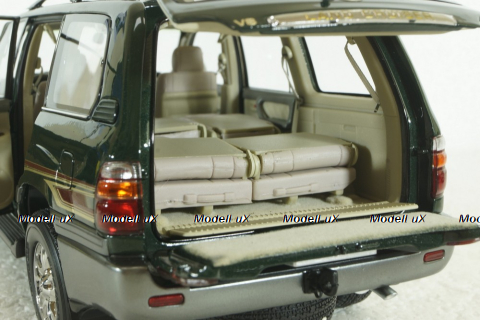 Toyota Land Cruiser 100, 2003 green, Paudi 1:18