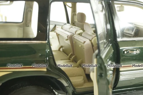 Toyota Land Cruiser 100, 2003 green, Paudi 1:18