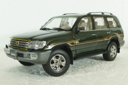 Toyota Land Cruiser 100, 2003 green, Paudi 1:18