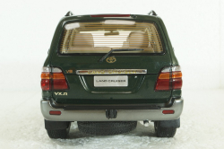 Toyota Land Cruiser 100, 2003 green, Paudi 1:18