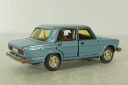Ваз-2107, ноябрь 19..г., Тантал/Радон 1:43