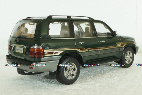 Toyota Land Cruiser 100, 2003 green, Paudi 1:18