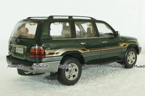 Toyota Land Cruiser 100, 2003 green, Paudi 1:18