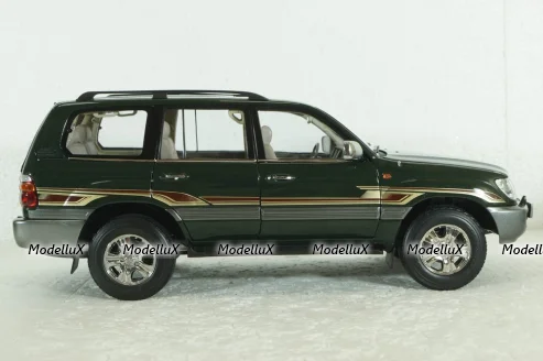 Toyota Land Cruiser 100, 2003 green, Paudi 1:18