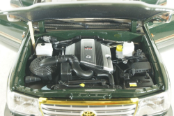 Toyota Land Cruiser 100, 2003 green, Paudi 1:18