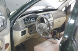 Toyota Land Cruiser 100, 2003 green, Paudi 1:18