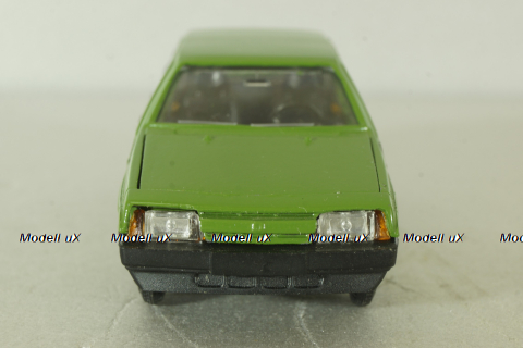 Ваз-2109 короткое крыло, зеленый, октябрь 92г., Тантал/Радон 1:43