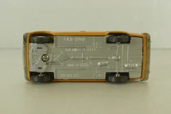 Ваз-2102, охра, ноябрь 87г.,  Тантал/Радон 1:43