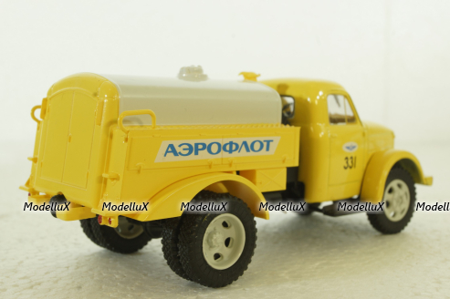 МЗ-51М топливозаправщик "Аэрофлот" на шасси Газ-51А, Легендарные грузовики СССР №82, 1:43