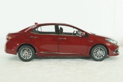 Toyota Corolla Hybrid E180, 2016 red Paudi 1:18