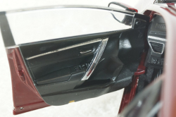 Toyota Corolla Hybrid E180, 2016 red Paudi 1:18