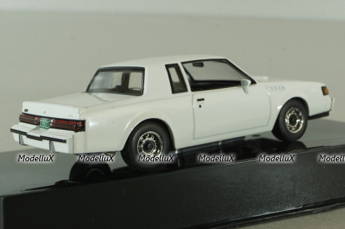Buick Grand National 1987, white, CLC576, IXO 1:43 