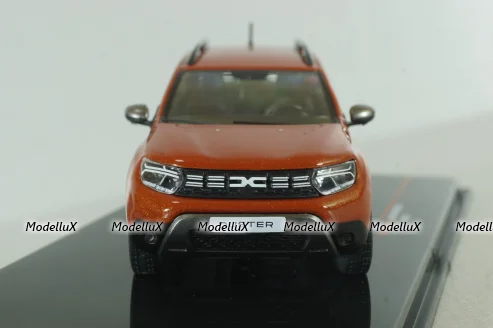 Dacia Duster II orange metallic, CLC516, IXO 1:43 
