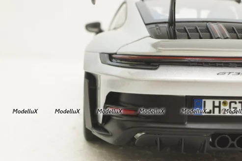 Porsche 911 GT3 RS, GT-Silvermetallic, 2022, 187366, Norev 1:18